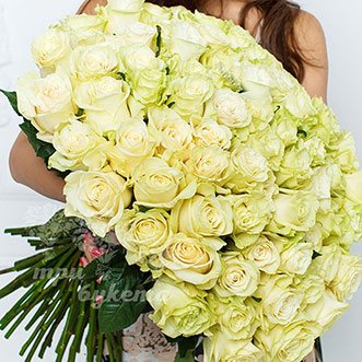 101 белая роза 60 см.