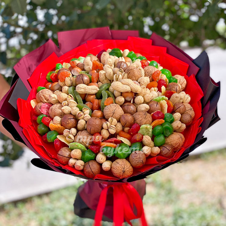 Букет из цукатов и орехов (вид сверху)