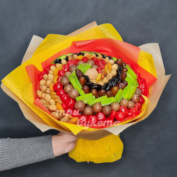 Букет из грецких орехов и кураги (доп. фото)